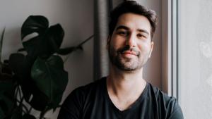 Meet Shir Nissanpur - Co-Founder and CMO at Yoffix | TheAdReview |