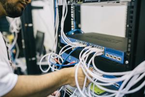 Datacenter vs Residential Proxies, and Which One Should You Choose?