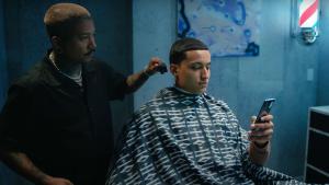 Lakers' Kyle Kuzma Shows Look Inside His Closet & At-Home Barbershop
