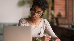 Stay Ahead of the Curve with These 11 Webinar Email Examples