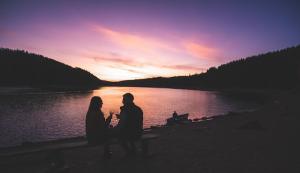 Dating News digest: CoyAmore is a new dating platform for introverts; Couple.com offers a million-dollar prize for an AI dating app challenge; Grindr Inc. released Q1 2023 earnings report; Single pare