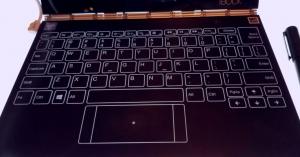 Hands-on with Lenovo’s strangely fascinating new Yoga Book