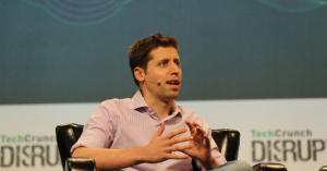 With a new CEO, Y Combinator will wind down fellowships and start a MOOC