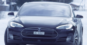 Watch Tesla Model S P85D’s instant speed avoid a potential rear-end collision