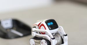 Anki’s Cozmo robot is a surprise hit, temporarily selling out ahead of the holidays