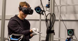 Zuckerberg shows off Oculus gloves for typing in VR