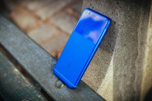Review: Google Pixel is Android at its best (if a little boring)