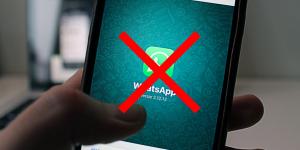 WhatsApp got tons of fake 5-star reviews after terrible Snapchat-like update