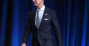 Amazon’s Jeff Bezos sells $1B in stock annually to fund space company Blue Origin