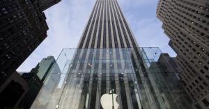 No, the 5th Ave Apple Store’s glass cube isn’t going anywhere (permanently)