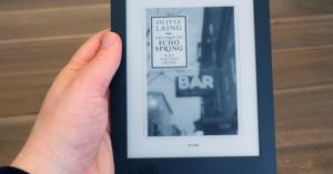 Kobo’s Aura H2O gets an upgrade, but waterproofing is still its standout feature