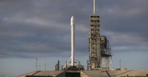 Watch SpaceX’s Inmarsat-5 Flight 4 satellite launch live right here