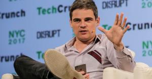 Oscar Health only lost half as much money as it did last year