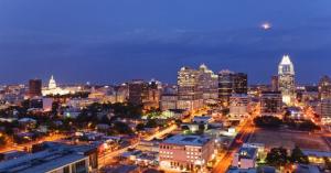 Uber and Lyft to return to Austin starting Monday