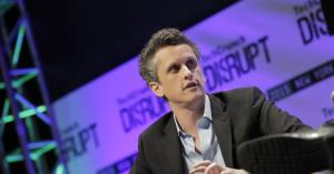 Box woos Wall Street with its positive cash flow theme