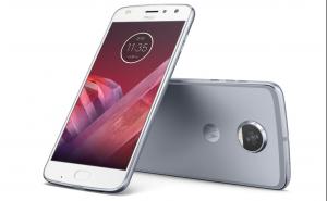 Motorola unveils Moto Z2 Play, GamePad mod, and more