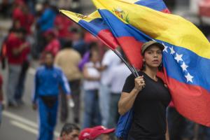 Majority of Venezuelans Hope to Emigrate - Dalia Research