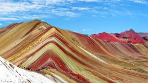 Rainbow Mountain and Red Valley tour